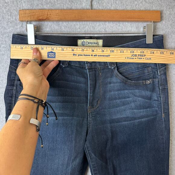 Democracy Jeans Women’s Sz 8 Cigarette Dark Wash Tummy Control Slimming Stretch - Picture 4 of 14